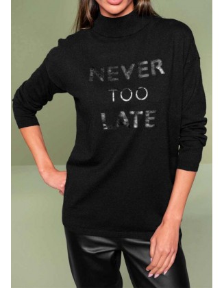 Juodas megztinis "Never"