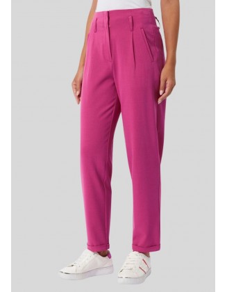 Kelnės aukštu liemeniu...