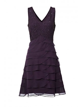 Puošni violetinė suknelė