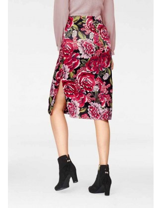 Ryškus gėlėtas sijonas
