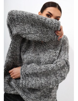 Pilkas oversize megztinis...